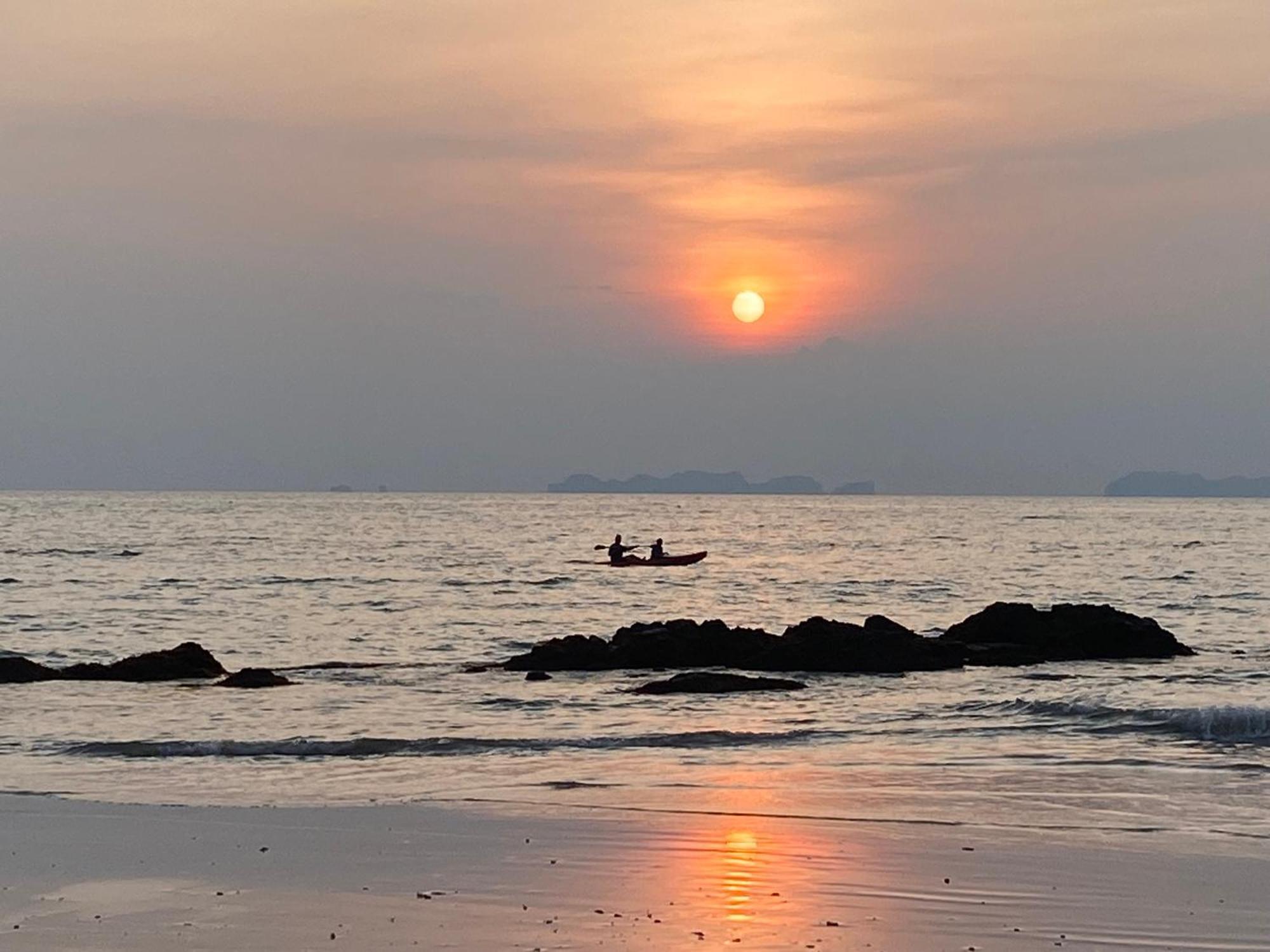 Coconut Lanta Resort @Klong Dow Beach Krabi town Buitenkant foto