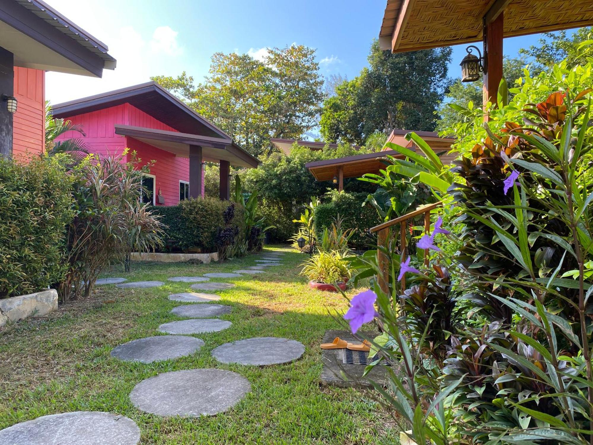 Coconut Lanta Resort @Klong Dow Beach Krabi town Buitenkant foto
