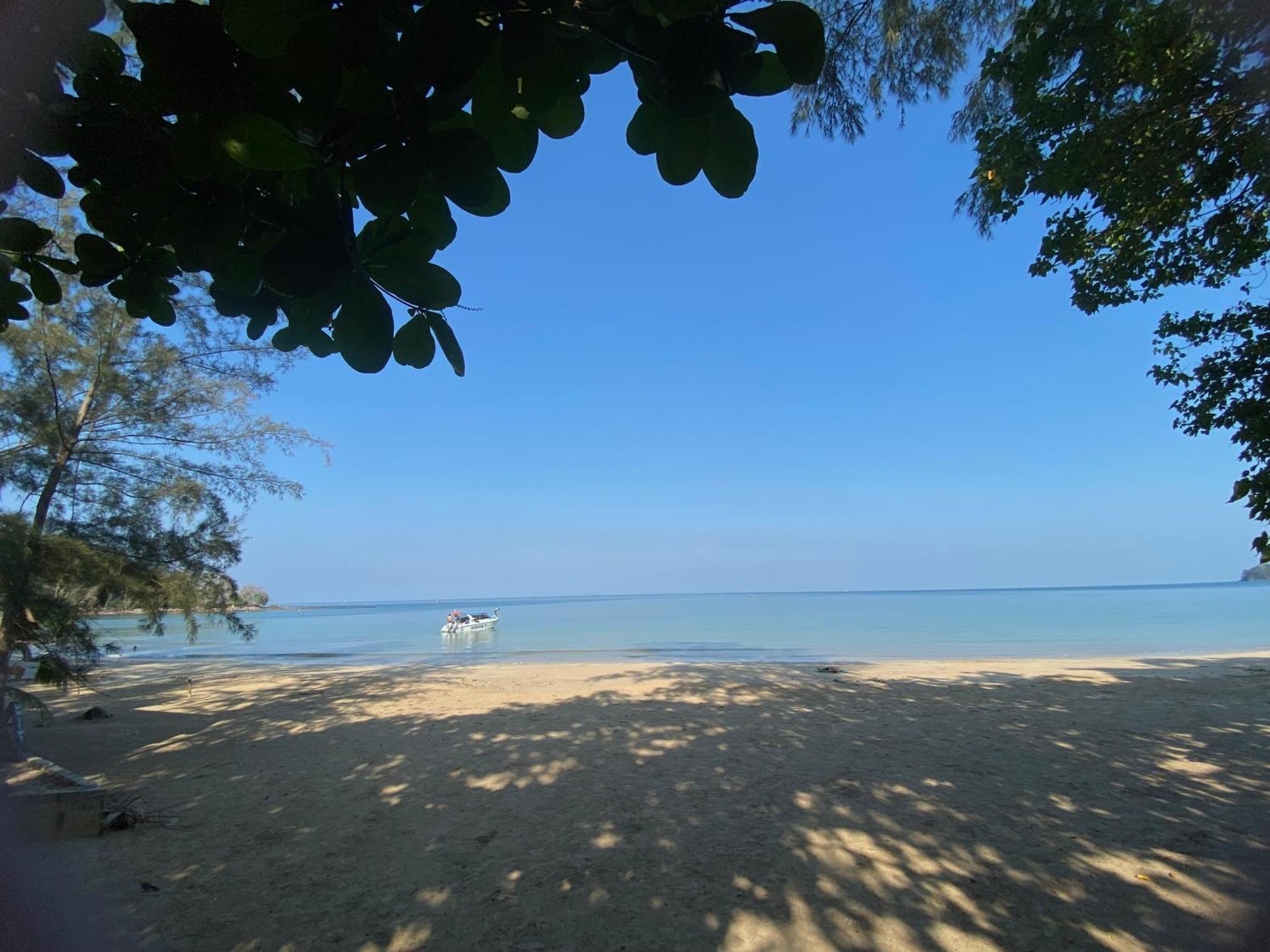 Coconut Lanta Resort @Klong Dow Beach Krabi town Buitenkant foto