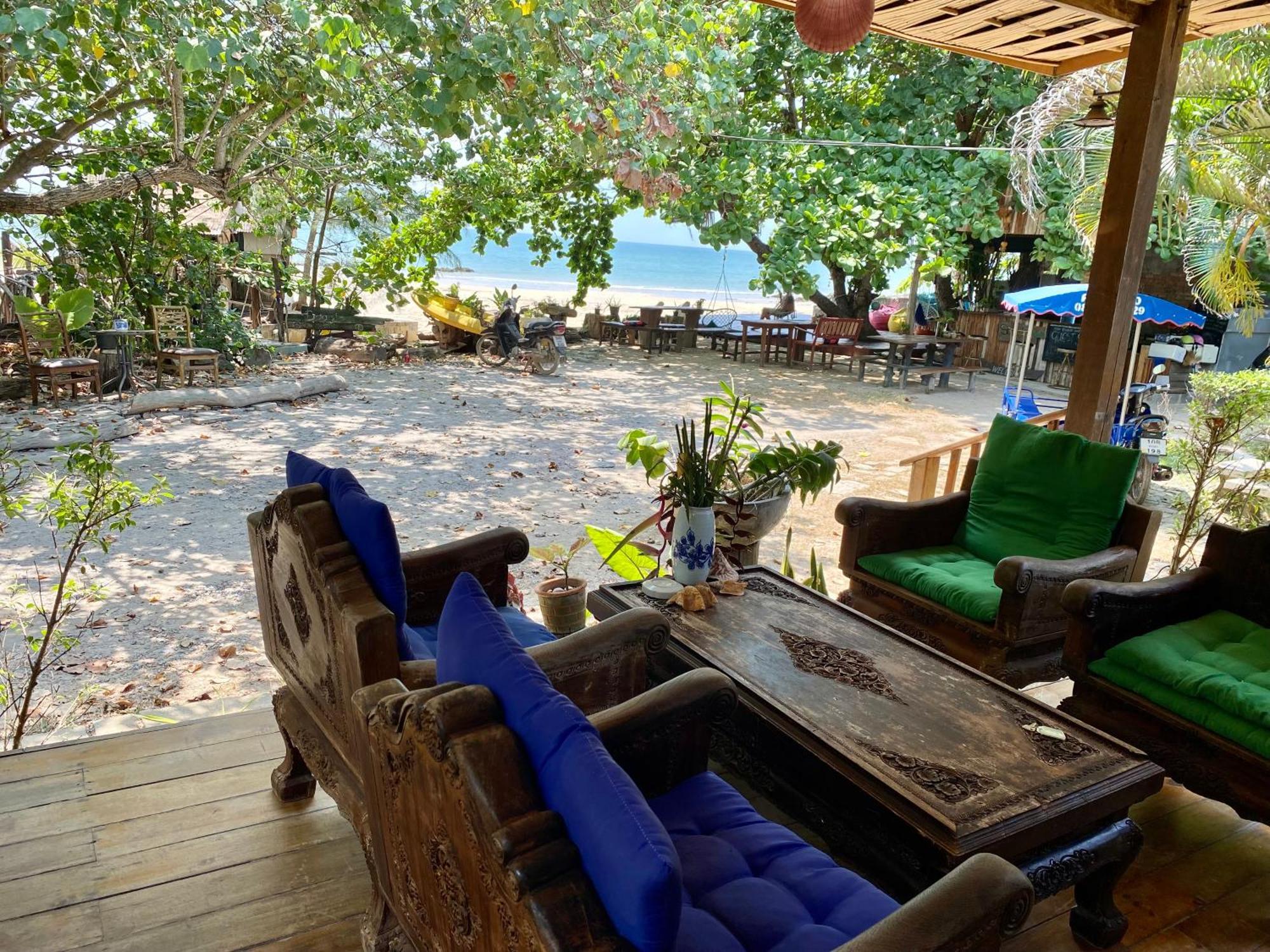 Coconut Lanta Resort @Klong Dow Beach Krabi town Buitenkant foto