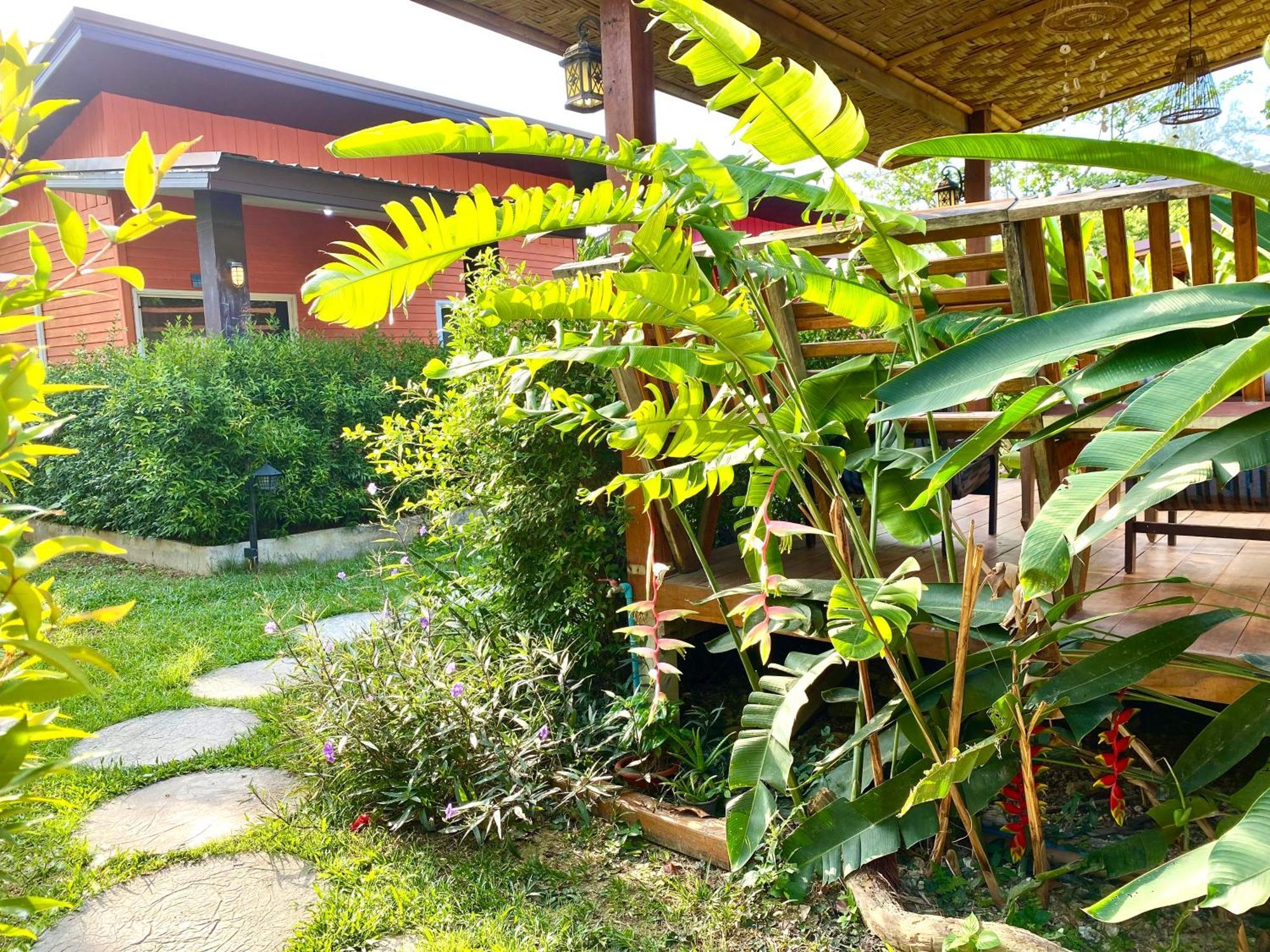 Coconut Lanta Resort @Klong Dow Beach Krabi town Buitenkant foto