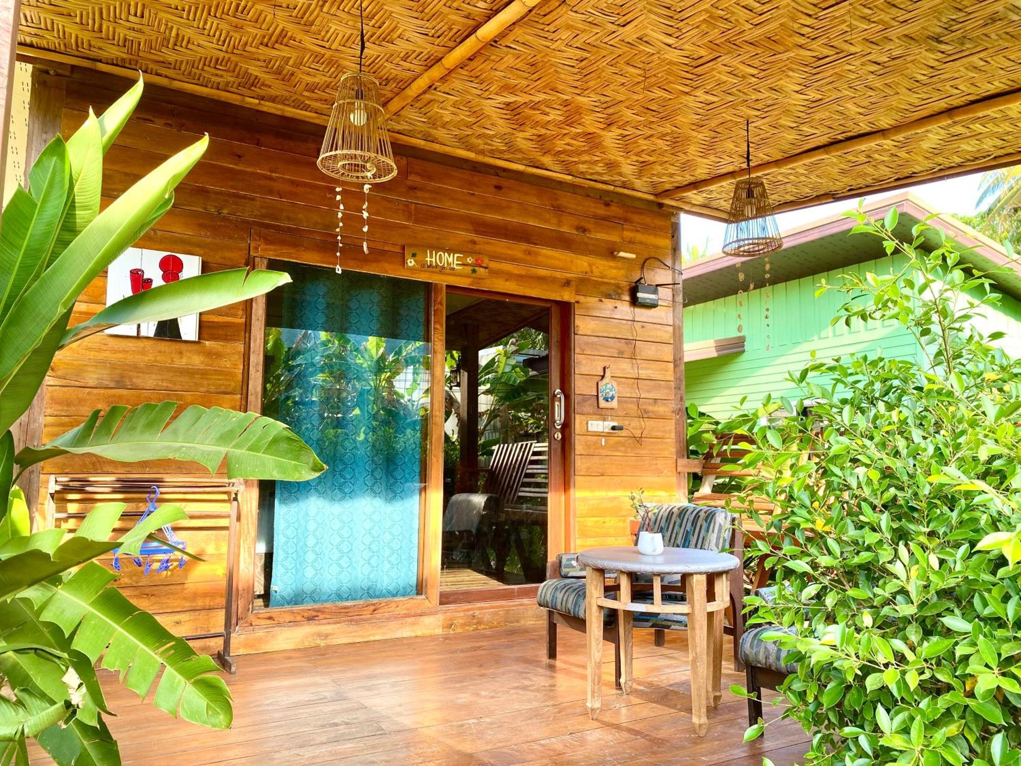 Coconut Lanta Resort @Klong Dow Beach Krabi town Buitenkant foto