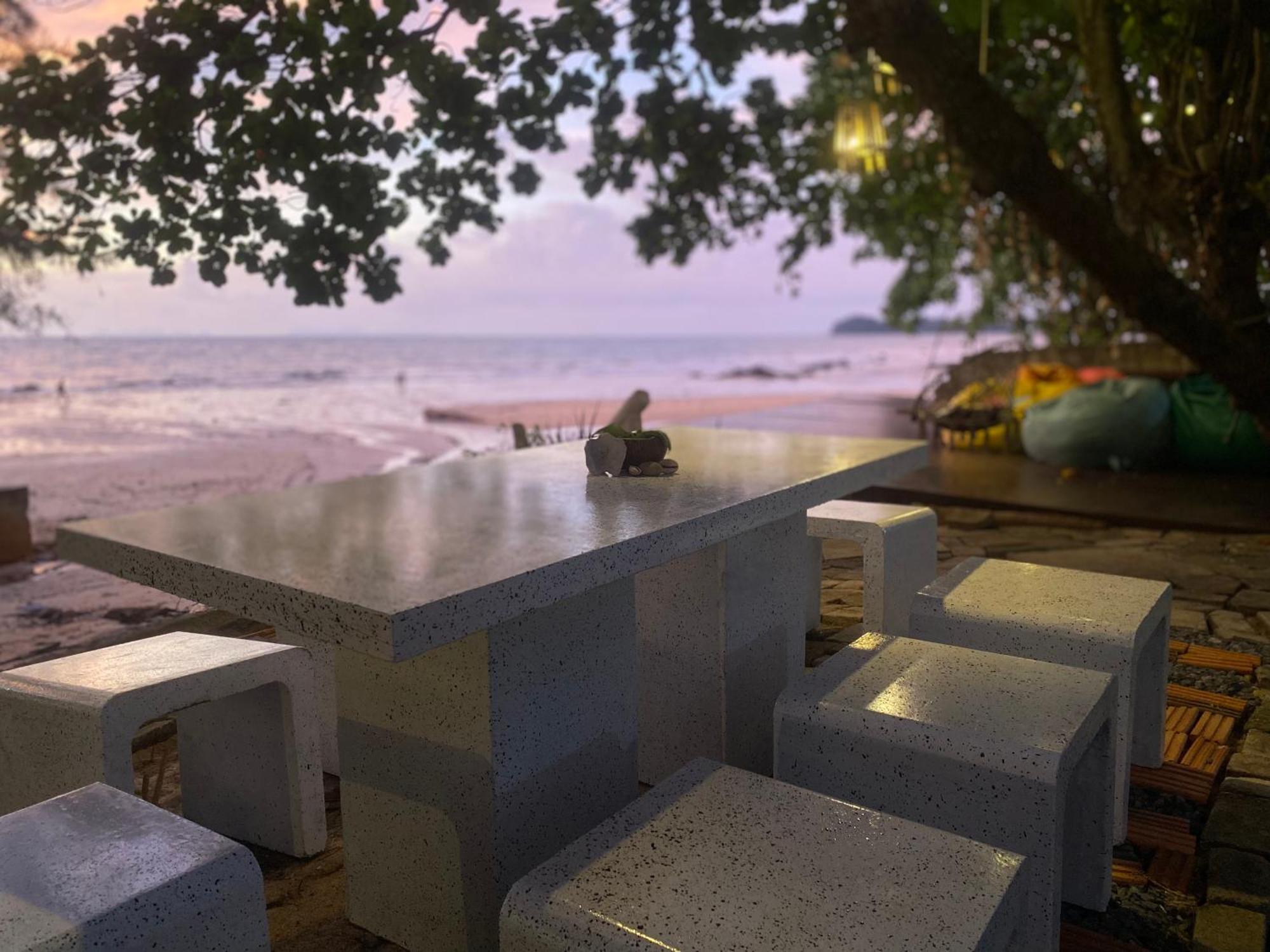 Coconut Lanta Resort @Klong Dow Beach Krabi town Buitenkant foto