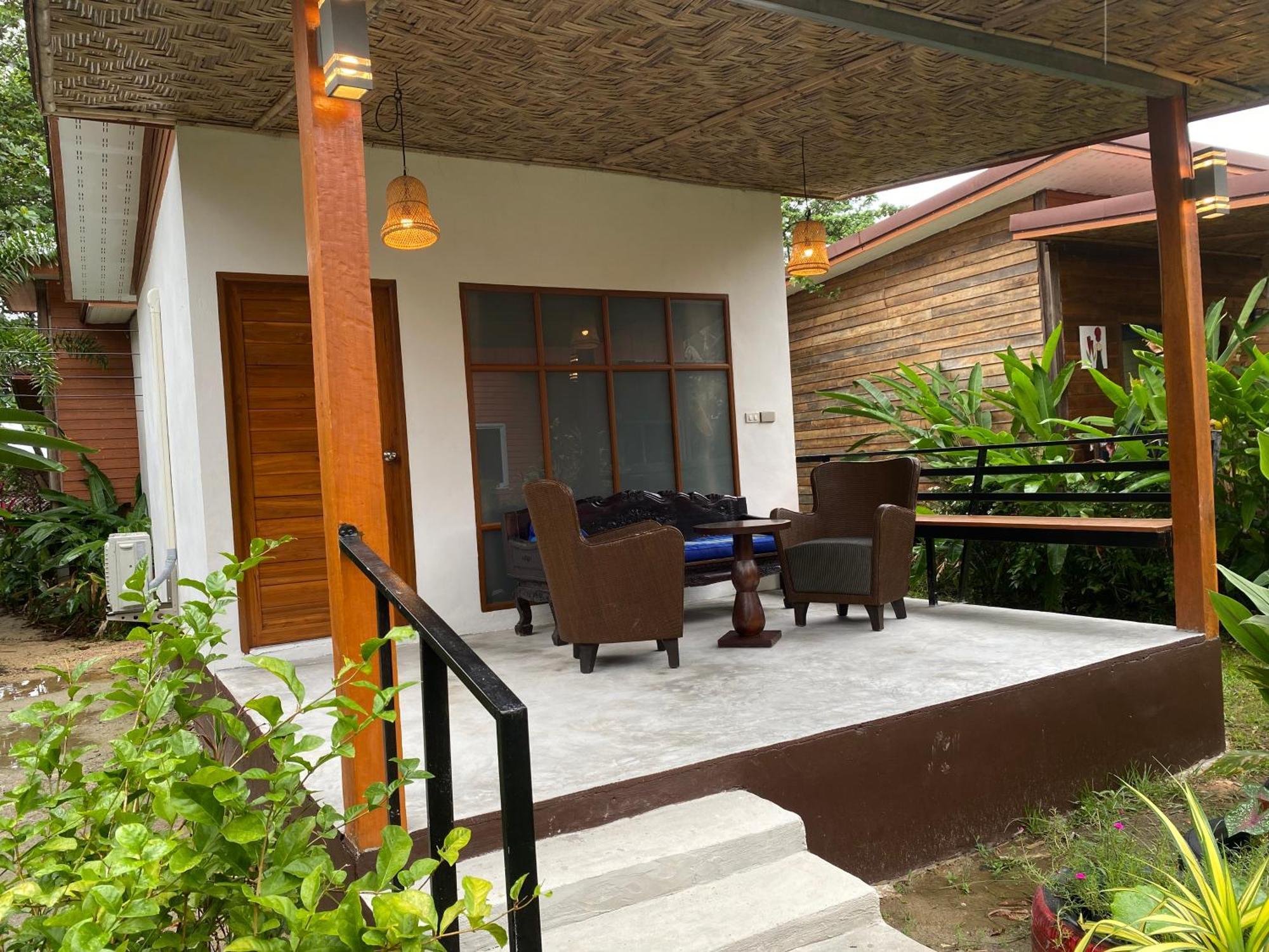 Coconut Lanta Resort @Klong Dow Beach Krabi town Buitenkant foto