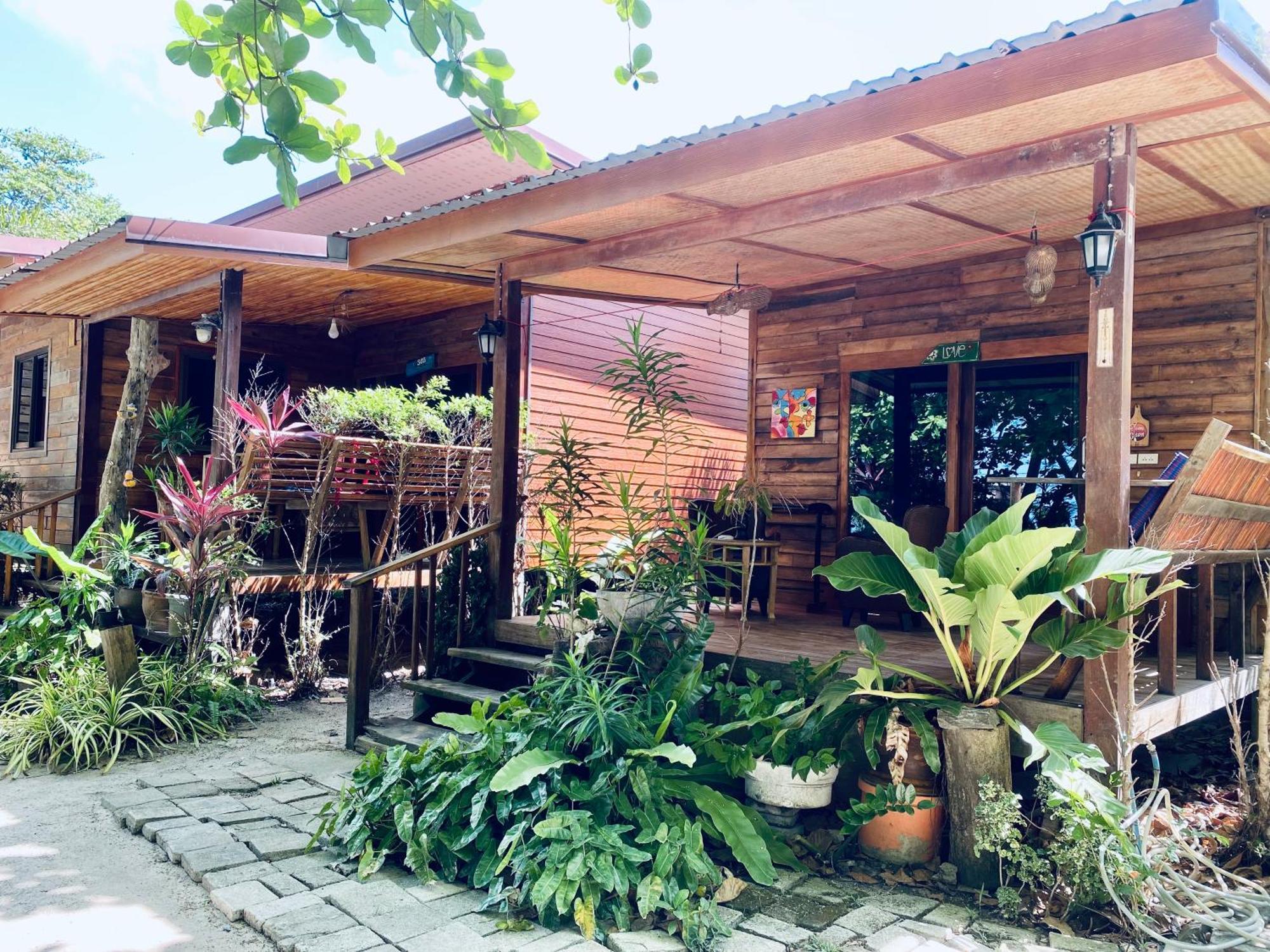 Coconut Lanta Resort @Klong Dow Beach Krabi town Buitenkant foto